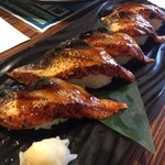 Ohashidokoro gempei koube arinoten - 炙り鰻並んで美味しそう