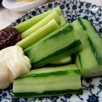 元祖立ち飲み屋 - 味噌キュウリ￥200円