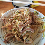 三平 - ガツ生、酢、胡麻油、醤油、辛子、青海苔のコラボ