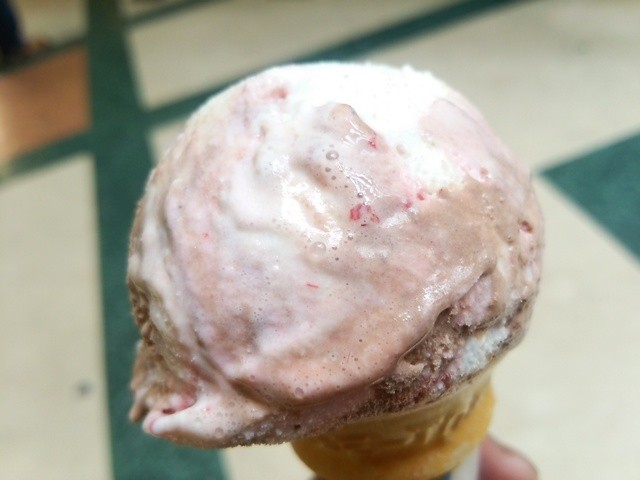Burushiruaisukurimu Takaoka Imizu Ice Cream Tabelog