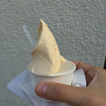 ジェラテリア・イル・ブリガンテ - 1カップ（900円）＋モスカート　パッシート（300円）＋シチリアアーモンド（300円）合計（1500円）