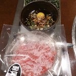 一頭買焼肉　醍醐 - 真空パックユッケ