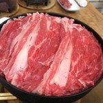 すき焼･鍋物 なべや - 牛肉鉄鍋‼️