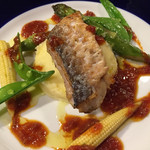 Enoteca 眞  - 甘鯛のまつかさ焼き。パリパリ