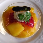 ル・パティシエ ヨコヤマ 谷津店 - マンゴーパフェ