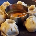 イーマサラ - モモ。