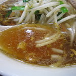 中華麺店 喜楽 - 揚げ玉ねぎが入った醤油味