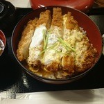 元祖やきとり串八珍 - "かつ丼"720円