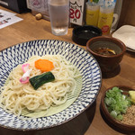 霞 - つけかすうどん 580円