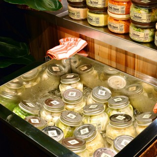 グリル料理はもちろん、女性に人気の十種類の野菜ボトルデリ♪