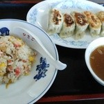 中華料理 ひさご - 半チャーハンと餃子 920円