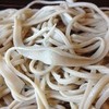 Sobadokorodoukouan - 料理写真:手打ち感満々の麺サイズ