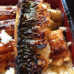 うなぎの緒里 - 2015年7月中旬 鰻の皮側  パリパリで香ばしい。息子も美味い！と沢山食べていました。