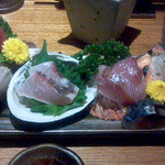 たらふく　うなり - 刺身盛り合わせ 1人前500円 ※画像は2人前です