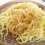 瀛客山 - ざるに盛られた細麺