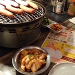 豚ホルモン我那覇焼肉店 - 途中の写真①