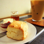 MITSUTEA - プレーンスコーン160円＆アイスミルクティー330円