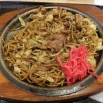 富士宮やきそば　こころ - 肉入り富士宮焼きそば  690円