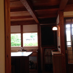 喫茶 ノラネコ - 分かりにくいですが、大きなスピーカー♪&レコード♬