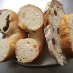 キルシッカ - 2015.2④ レーズン＆
      ＆オレンジピール＆大納言小豆とくるみのカンパーニュ＆塩バターフランス CUT断面♪