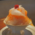 麦酒屋 るぷりん - トマトのかき氷(ハーフサイズ)。中にはミントのムースが！