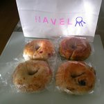 Bagel navel - 桜えび、黒糖くるみレーズン、クランベリー、抹茶きなこ