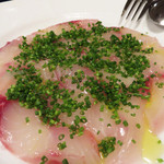 名前のないイタリア料理店 - イサキのカルパッチョ。
      