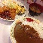 キッチンニュー早苗 - 日替り定食（チキンカツ、豚肉ときくらげの玉子炒め）カレーライス