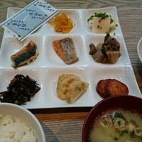 赤坂うまや 新宿 - ある日の朝食