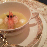 横浜ロイヤルパークホテル - 海老のメロンスープ