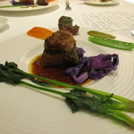 エッサンス - ５　牛フィレとフォアグラのエシャロットソース