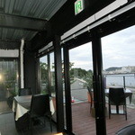 レシアンエラメール - ２階から見えるテラス席。この時は未だ明るい。