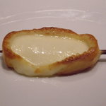 スカモルツァチーズ（白糠産）串焼　＜絶品＞