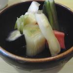 まるしん - ランチにこれだけのお漬け物は嬉しいですね♪