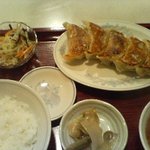 中国菜館 岡田屋 - 餃子セット(小ライス)