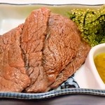 小料理きょうわ - 宮古牛ステーキ（レア）