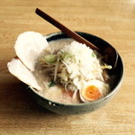 飛騨高山ラーメン もん吉 - 玉子ラーメン（醤油）￥750