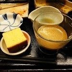 花いかだ - 食後のカステラとコーヒーです。コーヒーはエスプレッソです。