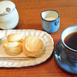 JUNKURO CAFE - モーニングのスコーンセットは飲み物代金プラス２００円