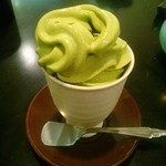 つきじ植むら 伊勢丹浦和店 - 抹茶ソフトクリーム