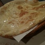 インド料理 レカリ - 相変わらず大きなプレーンナン