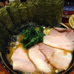 ラーメン 末廣家 - チャーシュー麺海苔多目