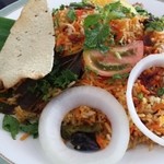 カーン・ケバブ・ビリヤニ - チキンビリヤニアップ。