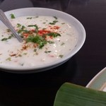 カーン・ケバブ・ビリヤニ - ライタ（ヨーグルト）。ビリヤニにかけると美味しいと店員さんが言っていた。