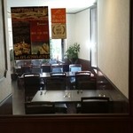 カーン・ケバブ・ビリヤニ - ベストランチ２０１４のステッカーが！ミシュランガイド特別編（横浜・川崎・湘南）にも掲載されたらしい。