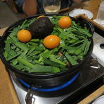宵の口 - 鳥みそ鍋(もも肉、レバー、キンカン、九条葱、長葱、玉葱、ニラ、豆腐、蒟蒻)1