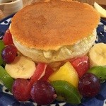 ワラクション - フルーツたっぷりパンケーキ700円