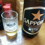 Yon Choume - 瓶ビールはサッポロ黒ラベルです。