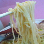 Ramenfuji - 藤おなじみの中細ストレート麺