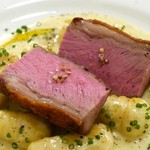 デザミ - 仔羊のローストとジャガイモのニョッキ　ゴルゴンゾーラソース（4,800円)